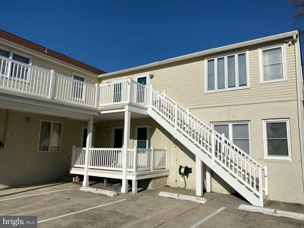 231 W BUTTERCUP RD #E, Wildwood, NJ 08260