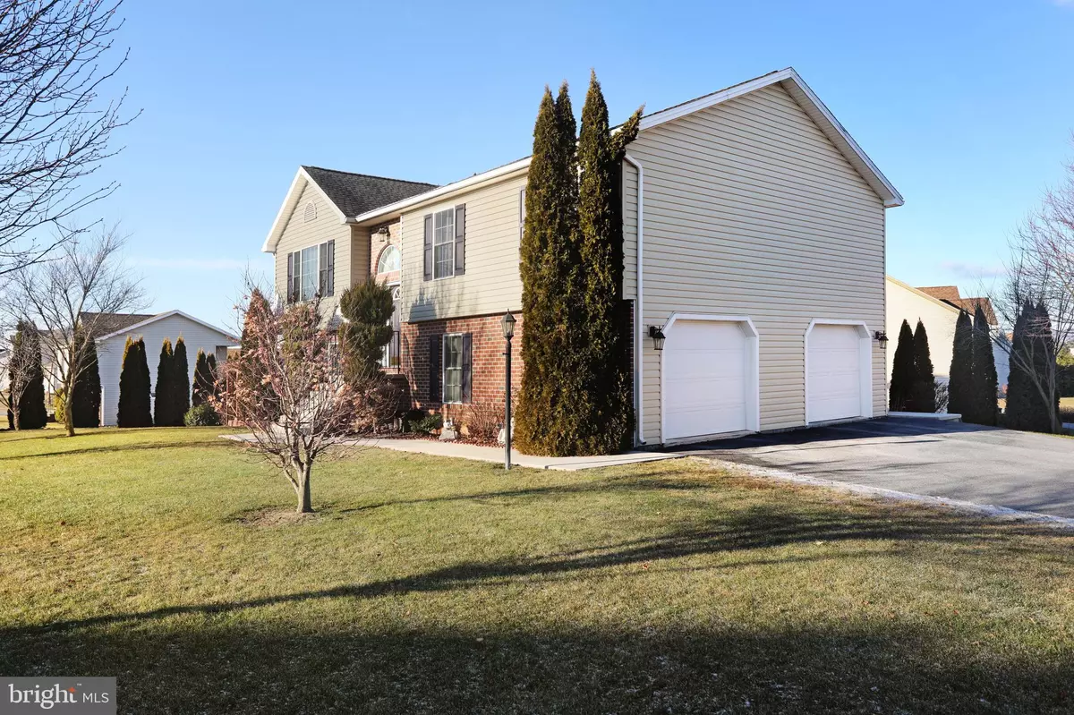 Shippensburg, PA 17257,201 GRAYSON CIR