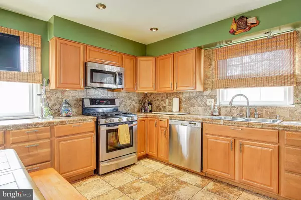 Springfield, VA 22153,7957 REVENNA LN