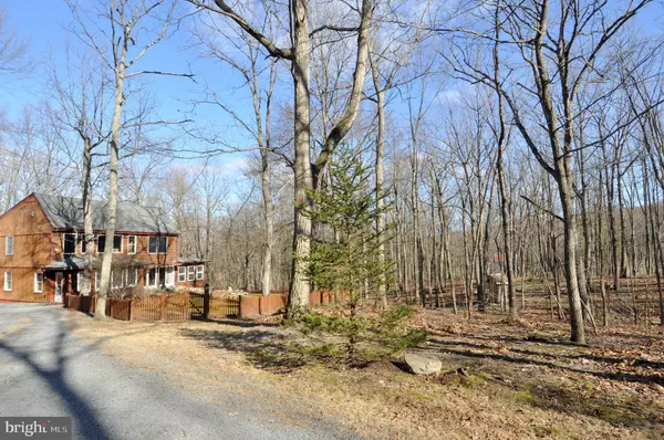 Berkeley Springs, WV 25411,86 SANDSTONE LN