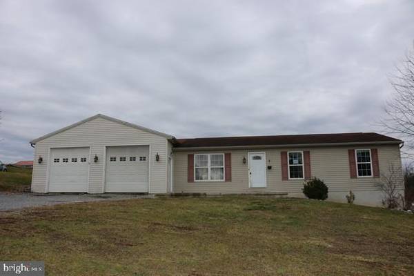 8953 WILLOWDALE RD, Greencastle, PA 17225