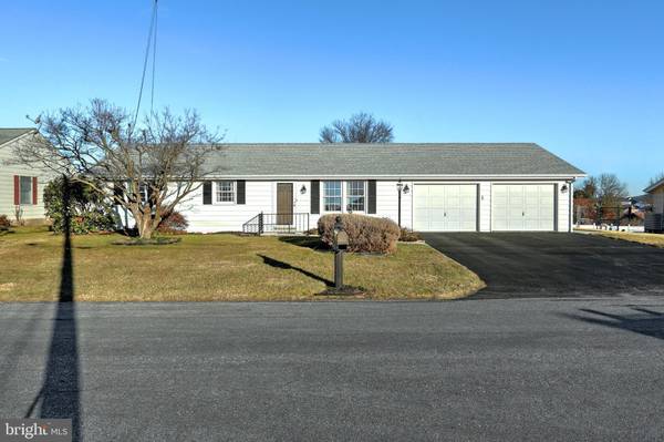 38 MAPLE DR, Hanover, PA 17331