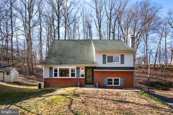 11 N CEDAR HOLLOW RD, Paoli, PA 19301