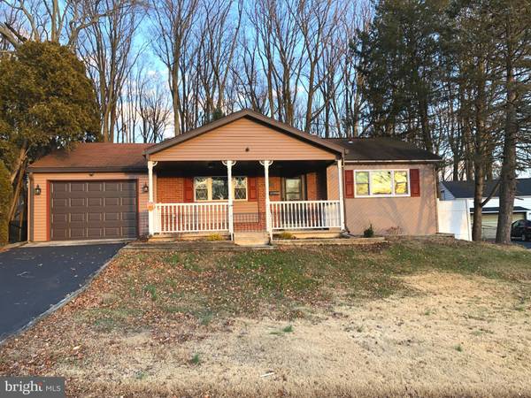 4007 PARK LN, Aston, PA 19014