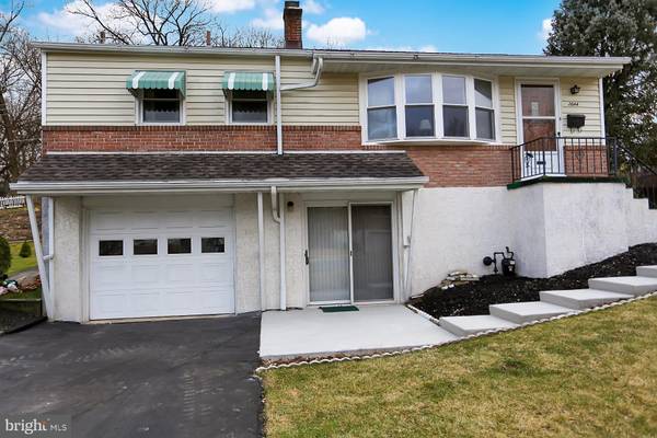 2644 GIRARD AVE, Reading, PA 19609