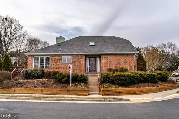 4570 SHETLAND GREEN RD, Alexandria, VA 22312