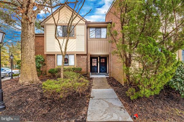 405-B CYPRESS POINT CIR, Mount Laurel, NJ 08054