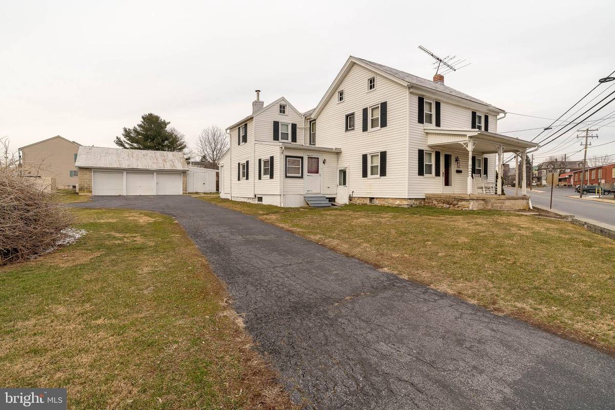 New Holland, PA 17557,74 DILLER AVE