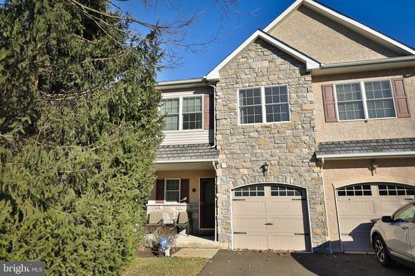 11 COBBLESTONE CIR, Hatboro, PA 19040