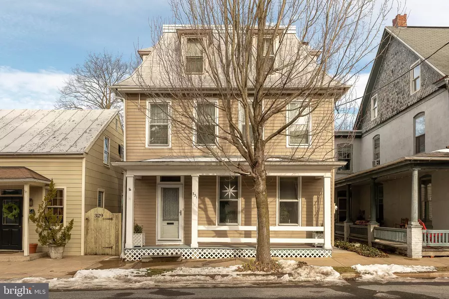 331 E MAIN ST, Lititz, PA 17543