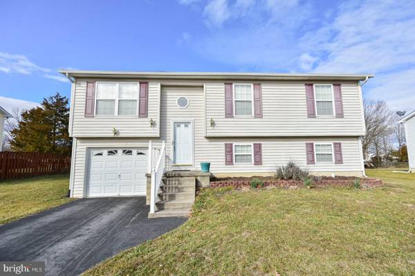 425 THOREAU, Inwood, WV 25428