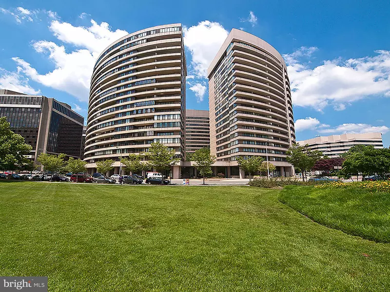 1300 CRYSTAL DR #505S, Arlington, VA 22202