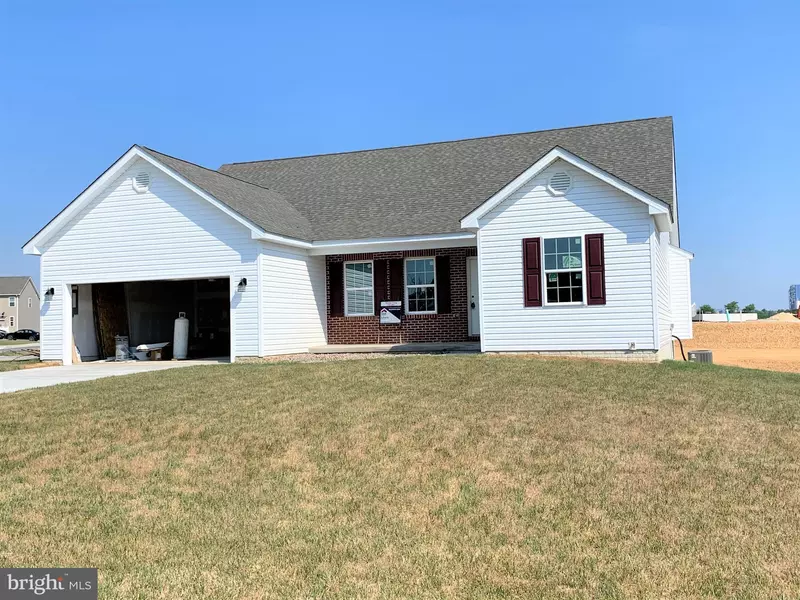 359 HERITAGE HILLS DR, Martinsburg, WV 25405