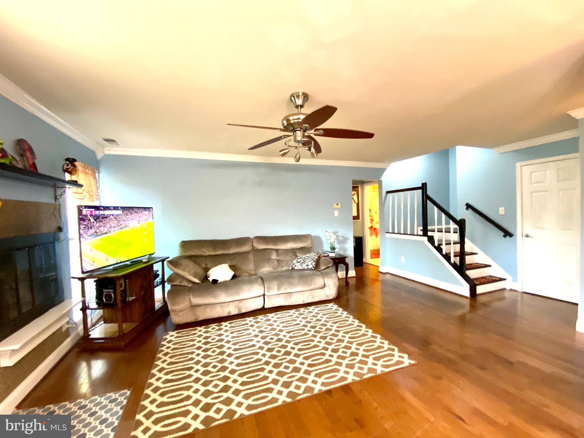 Alexandria, VA 22309,3948 WOODHUE PL #18