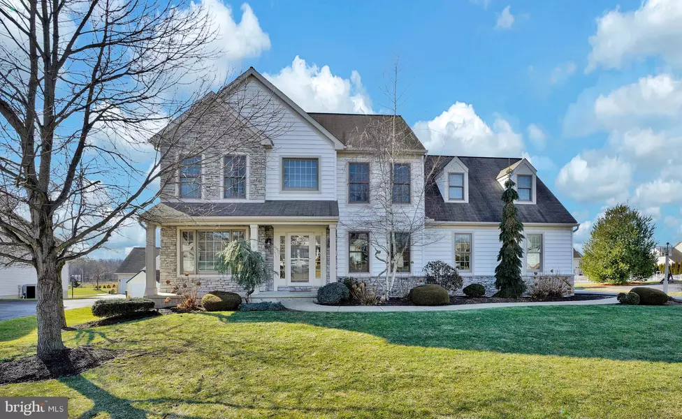 1532 WHEATFIELD LN, Lebanon, PA 17042