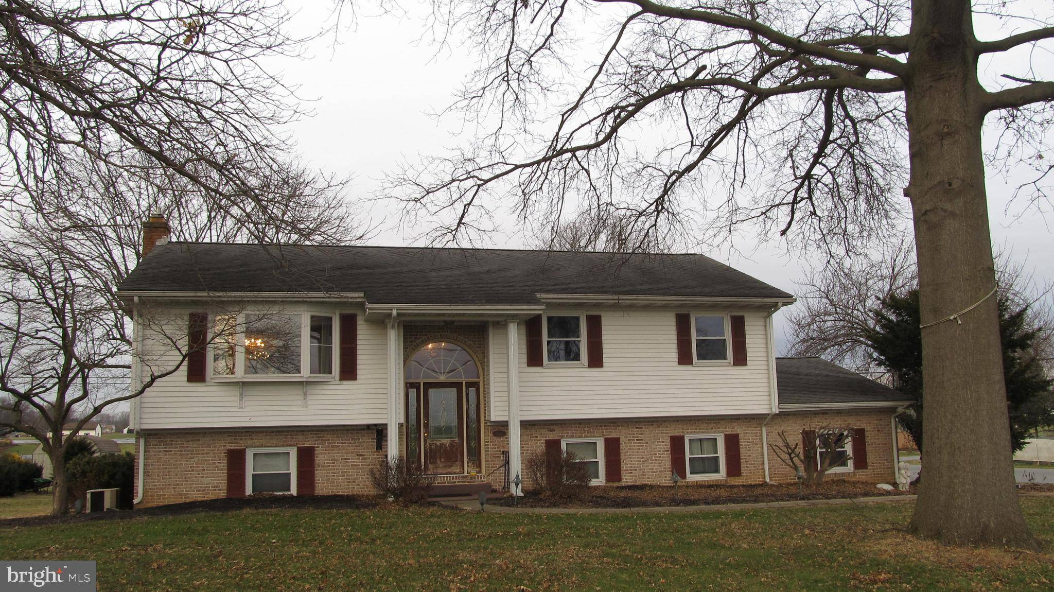 1305 DONEGAL SPRINGS RD, Mount Joy, PA 17552