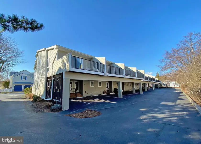 217 COUNTRY CLUB DR #104, Rehoboth Beach, DE 19971