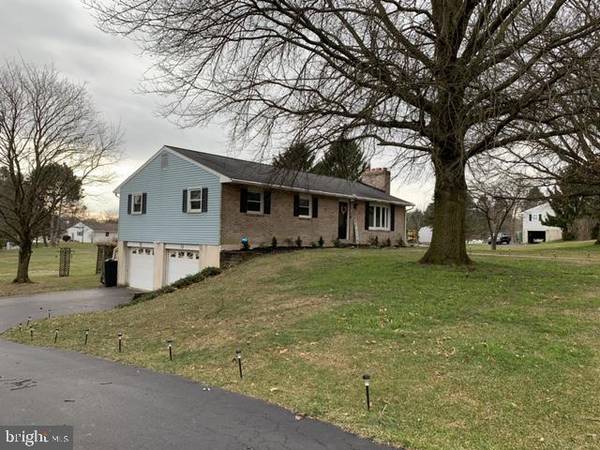 22 VALLEY DR, Annville, PA 17003