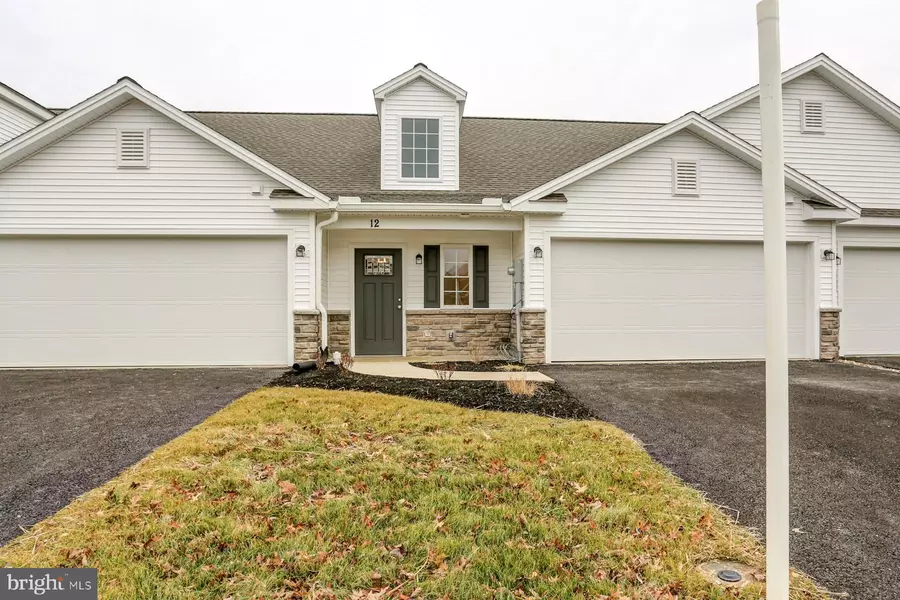 12 GROUP CT, Mount Holly Springs, PA 17065