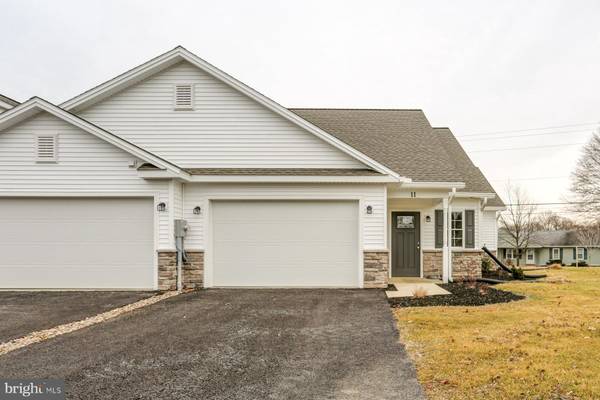 11 GROUP CT, Mount Holly Springs, PA 17065