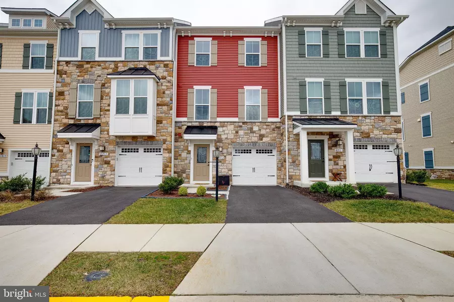 41713 MCMONAGLE SQ, Aldie, VA 20105