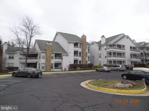 4405 FAIR STONE DR #106, Fairfax, VA 22033