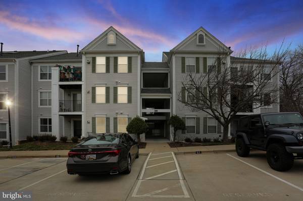 10019 VANDERBILT CIR #3-16, Rockville, MD 20850