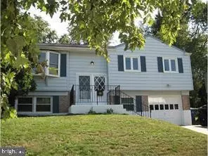 105 E EVESHAM RD, Voorhees, NJ 08043