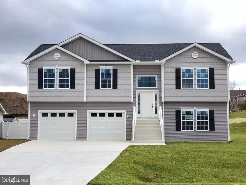 108 EQUINOX WAY EAST, Martinsburg, WV 25401