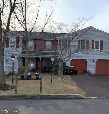 14 LENAPE DR, Sellersville, PA 18960