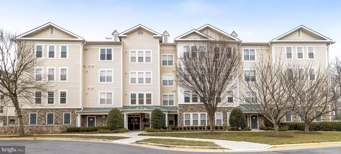 310 HIGH GABLES DR #303, Gaithersburg, MD 20878