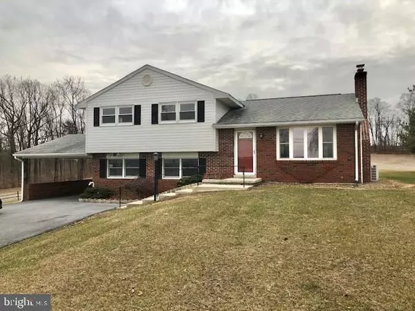 29 W SHORE DR, Hamburg, PA 19526