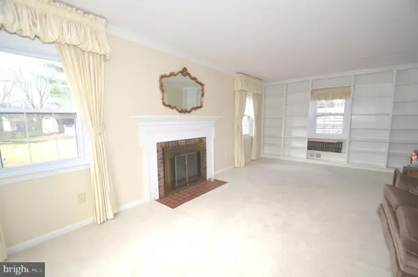 Alexandria, VA 22315,7802 STRATHDON CT