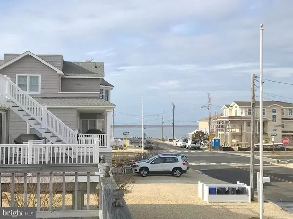 Surf City, NJ 08008,286 N 14TH ST