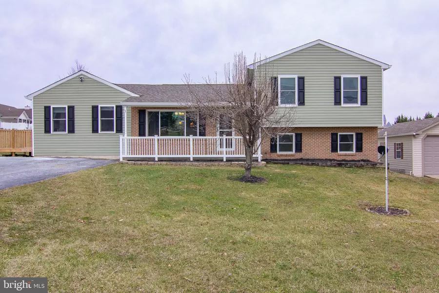 430 SUNSET DR, Hanover, PA 17331