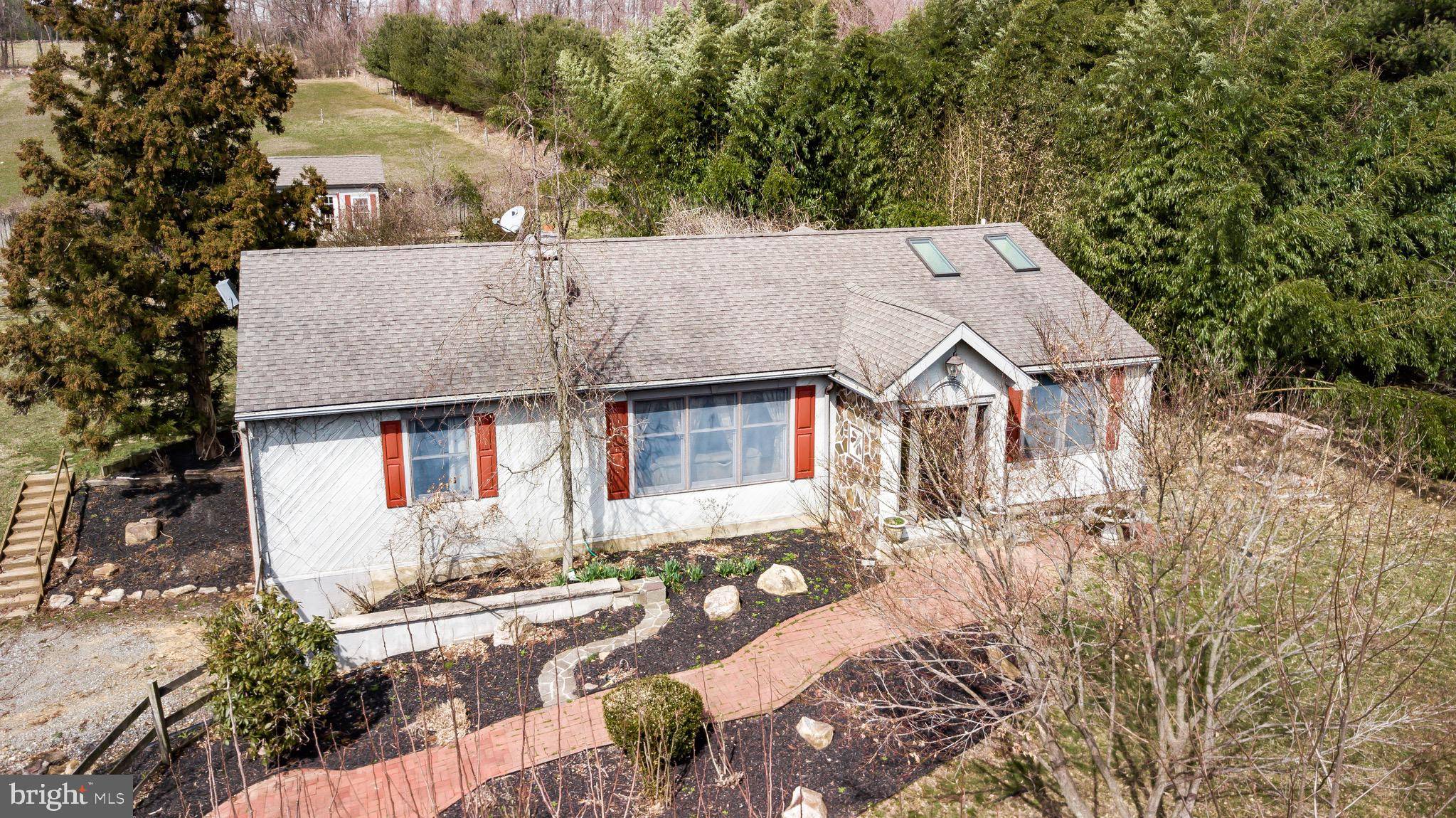 630 LENAPE RD, Bechtelsville, PA 19505