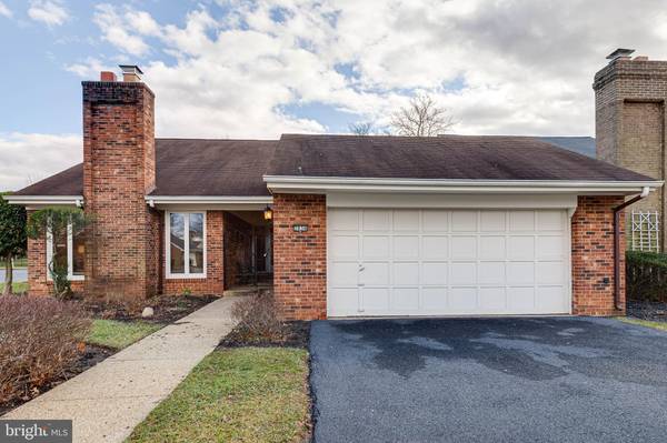 Oakton, VA 22124,2836 OAKTON MANOR CT