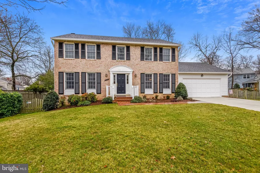 2103 RAMPART DR, Alexandria, VA 22308