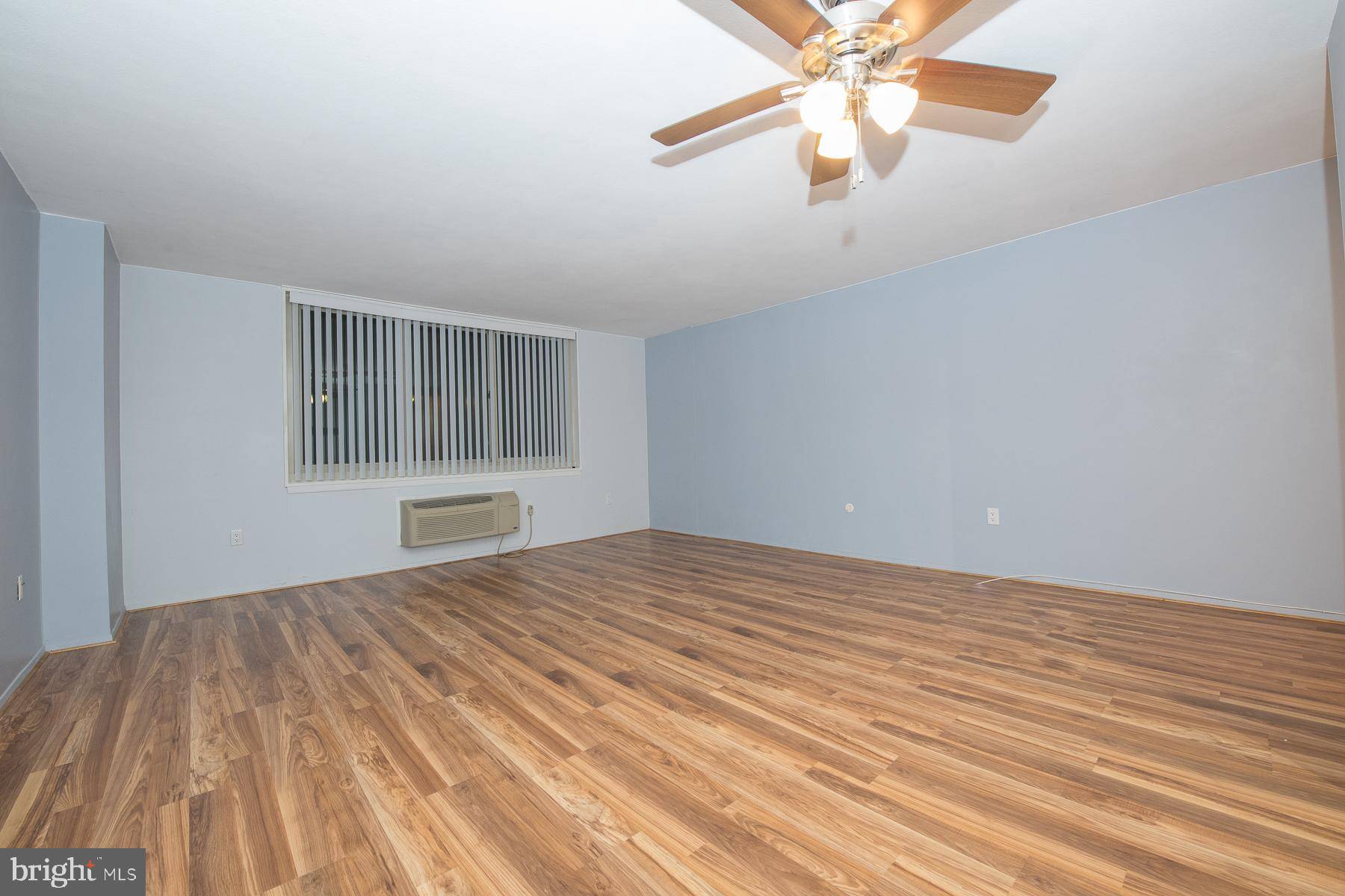 Philadelphia, PA 19103,1919 CHESTNUT ST #523