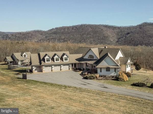 92 HILLCREST DR, New Creek, WV 26743