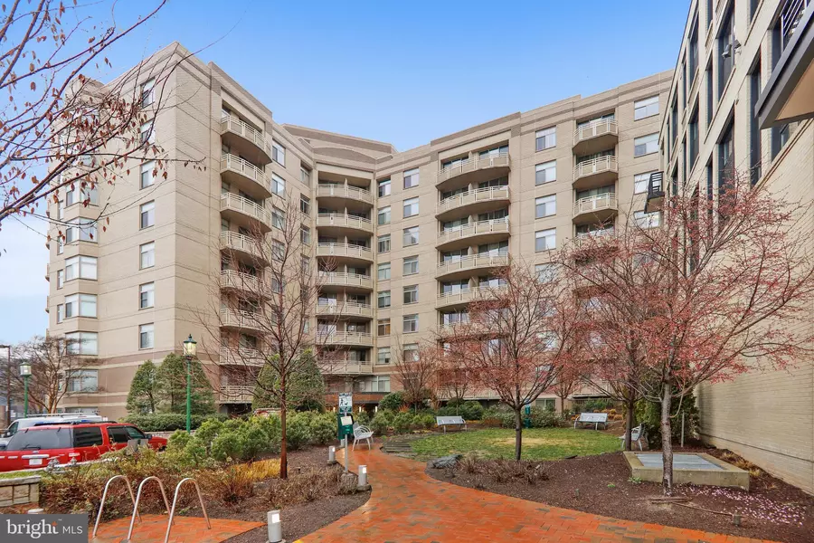 7111 WOODMONT AVE #717, Bethesda, MD 20815