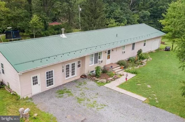 1763 DUCKWALL RD, Berkeley Springs, WV 25411