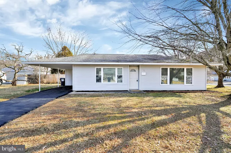 15 KRESS DR, Newark, DE 19713