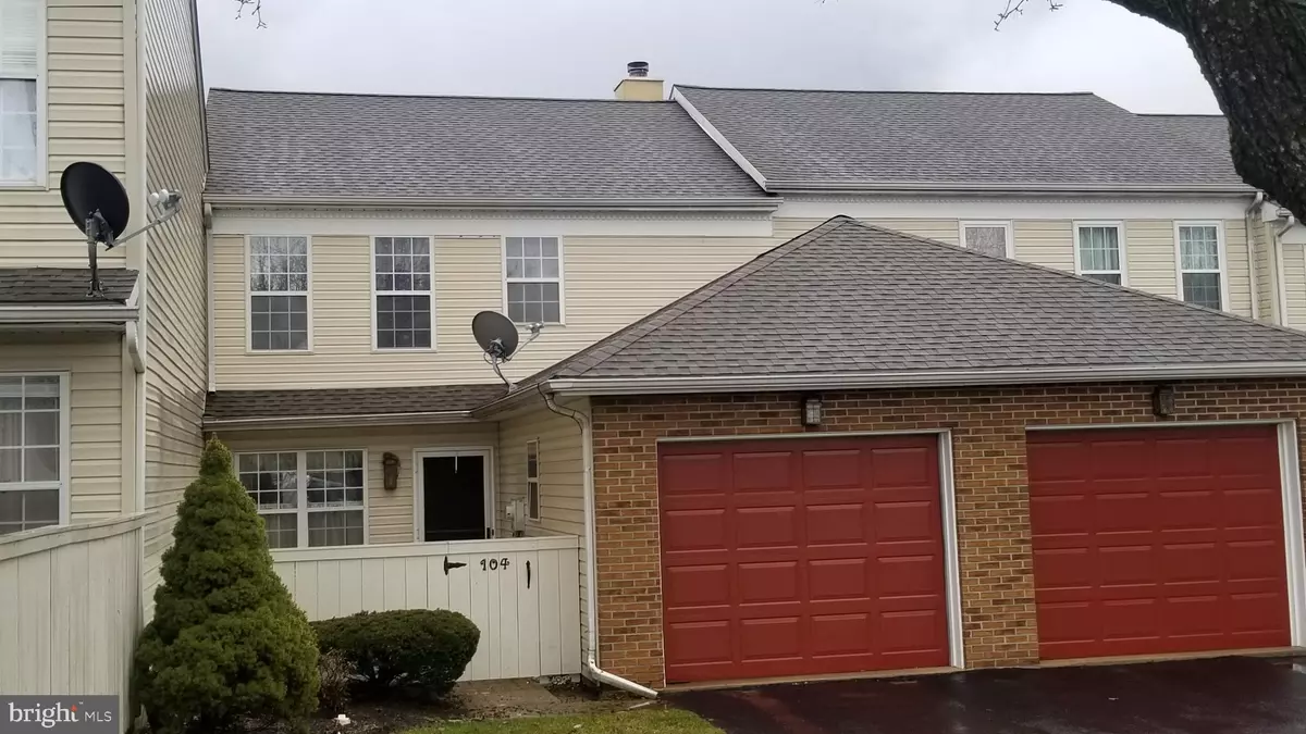 Lancaster, PA 17603,104 EAGLE NEST CT