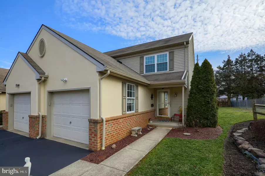 1525 QUEEN LN, Lancaster, PA 17601