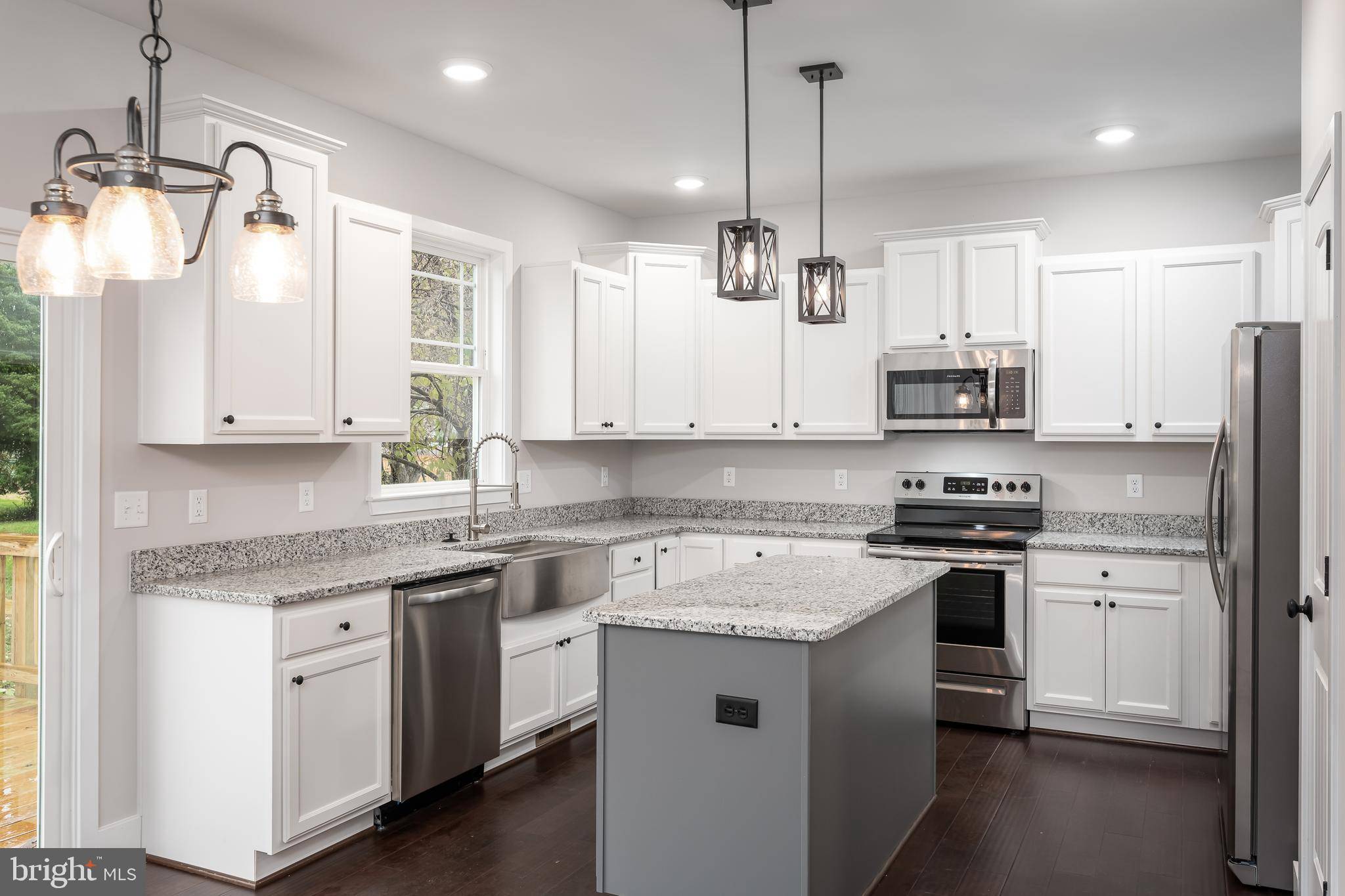 King George, VA 22485,10501 EISENHOWER DR