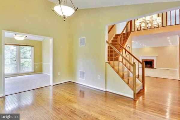 Centreville, VA 20120,5208 BRAYWOOD DR