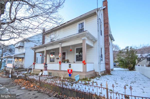 219 W MAIN ST, Pen Argyl, PA 18072