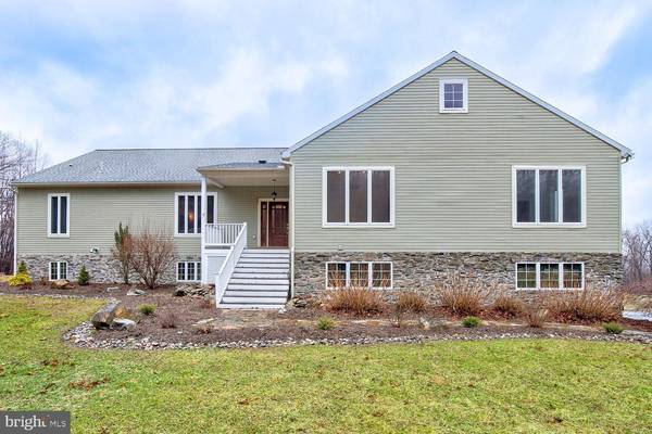 144 HARDT HILL RD, Bechtelsville, PA 19505