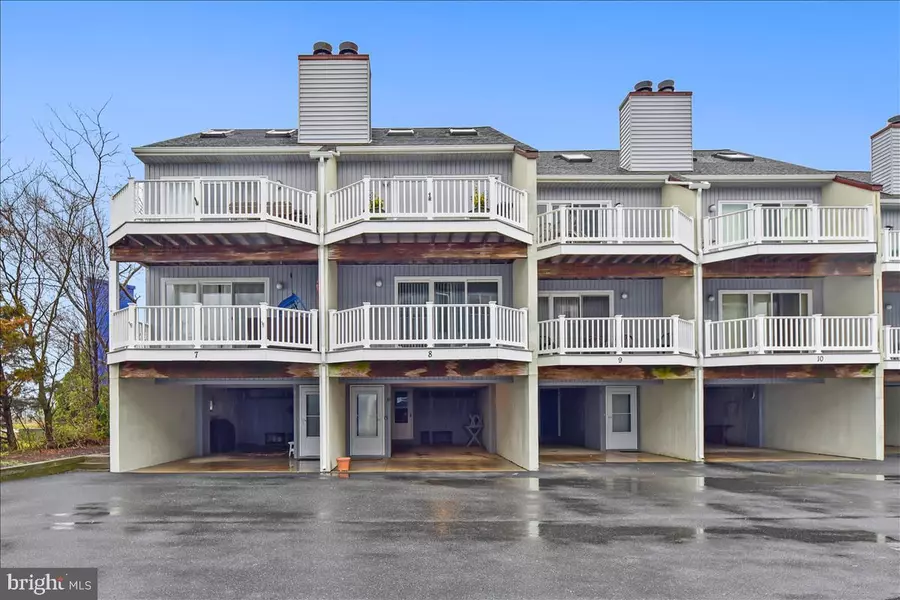 39722 BEACH PEBBLE SQ #8, Bethany Beach, DE 19930